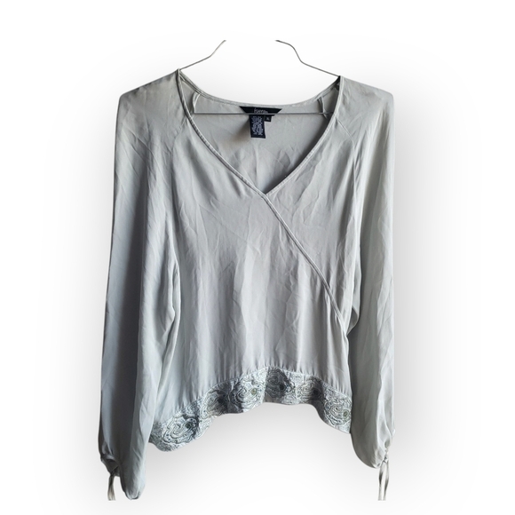 100% Silk Long Sleeve Blouse With Embrodery And Ties On Sleeves Extra Large - Picture 1 of 5